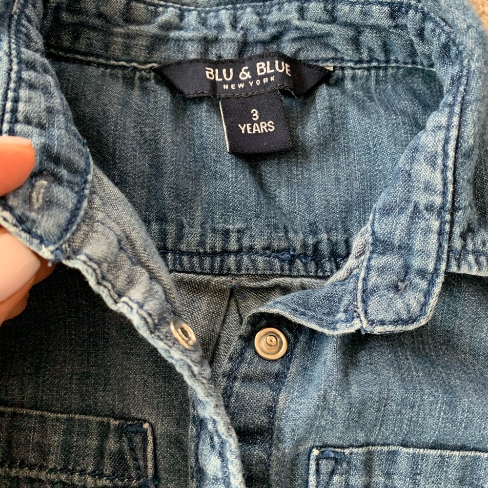 Essential denim snap shirt.